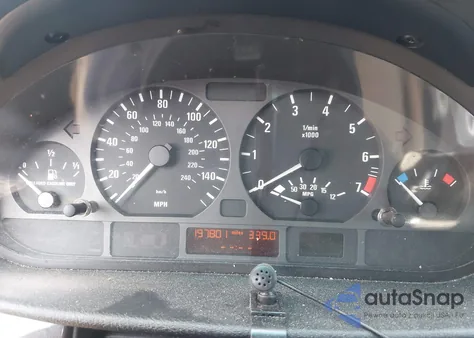 2004 BMW 325Xi из США, поврежденный, VIN WBAEU33424PM60426